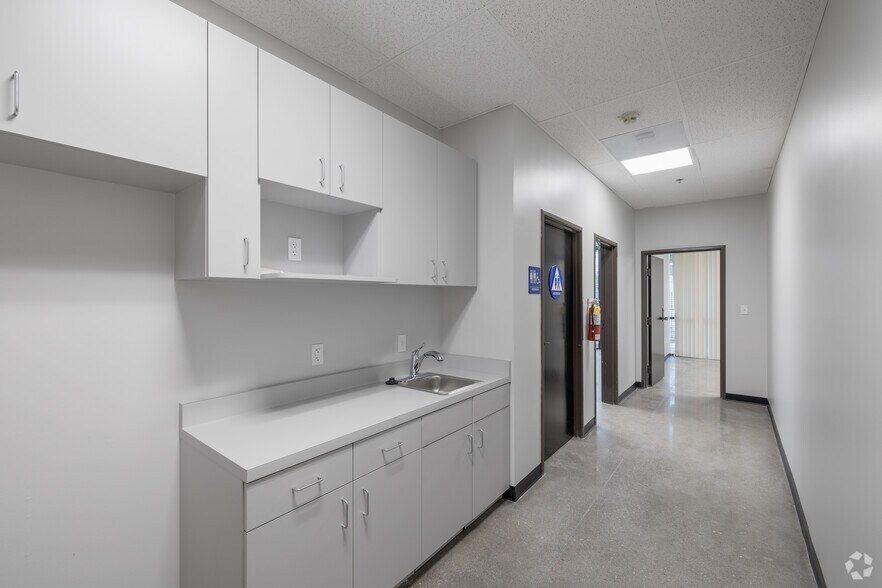 More Photos Of 9848 Firestone Blvd, Downey Unknown For Lease