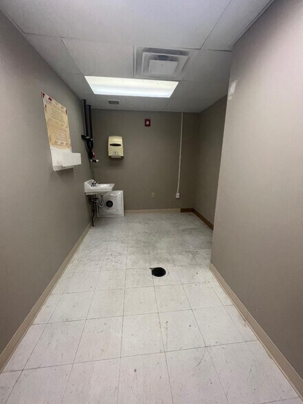 More Photos Of 3683 Ohio River Rd, Point Pleasant Medical For Sale