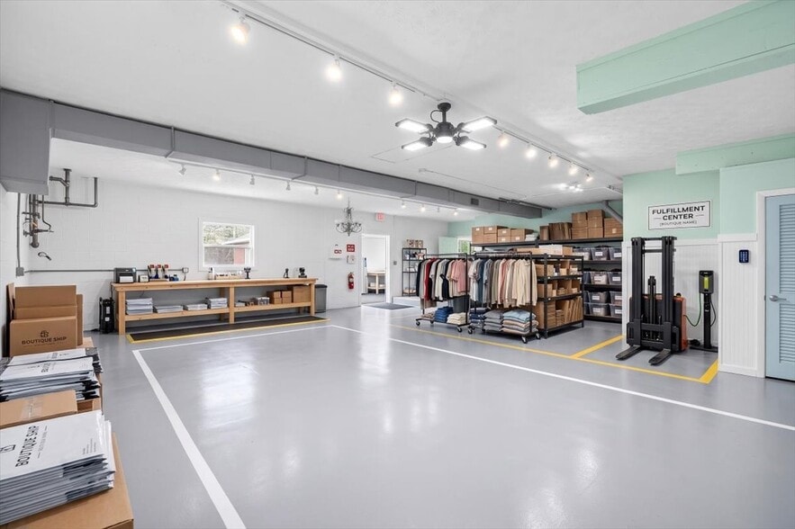 More Photos Of 79 Jones St, Jasper Warehouse For Sale