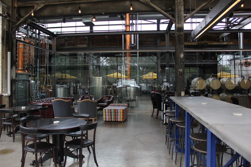 More Photos Of 1618-1620 Central Ave NE, Minneapolis Warehouse For Lease