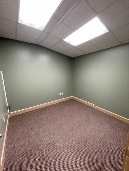 More Photos Of 132 Magic Oaks Ct, Spring Unknown For Lease