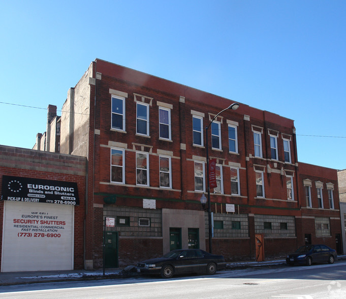 Primary Photo Of 1900-1904 N Milwaukee Ave, Chicago Apartments For Lease