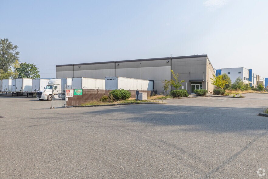 More Photos Of 13707 Pioneer Way E, Puyallup Warehouse For Lease