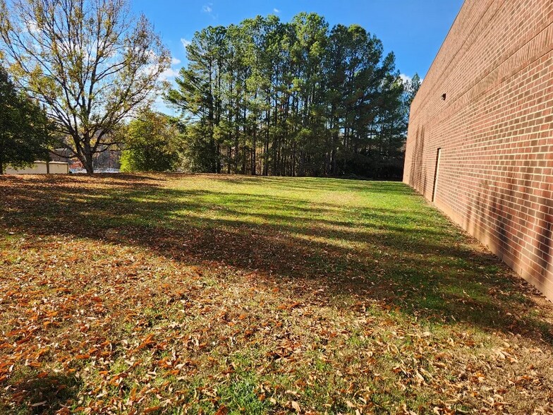 More Photos Of 750 Imperial Ct, Charlotte Distribution For Sale