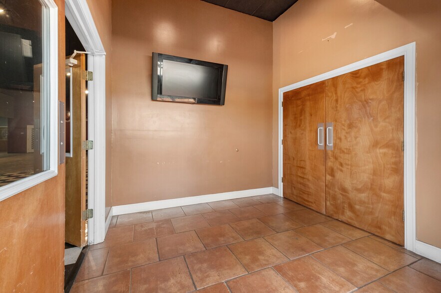 More Photos Of 814 E Cherokee Ave, Sallisaw Religious Facility For Sale