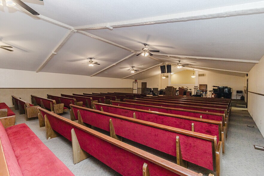 More Photos Of 1319 E 17th Ave, Hutchinson Religious Facility For Sale