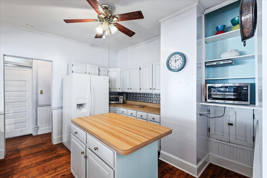 More Photos Of 115 E Broaddus Ave, Bowling Green Apartments For Sale