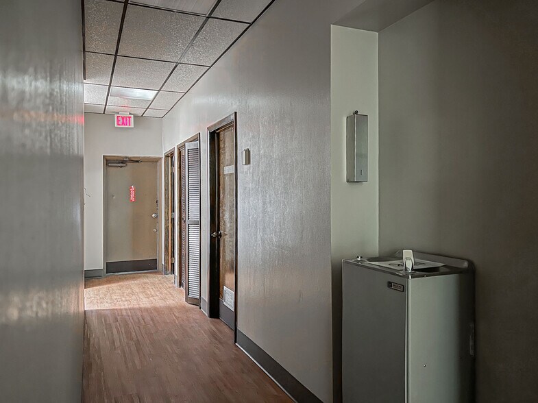 More Photos Of 119 W Lowman St, Mullins Medical For Sale