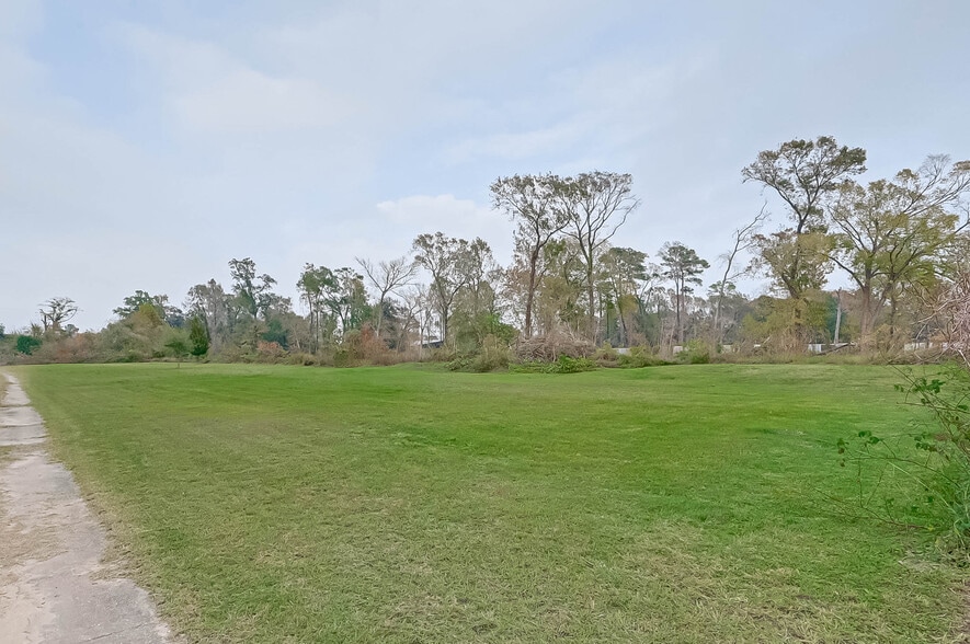 More Photos Of 1717 Paul Quinn St, Houston Land For Sale