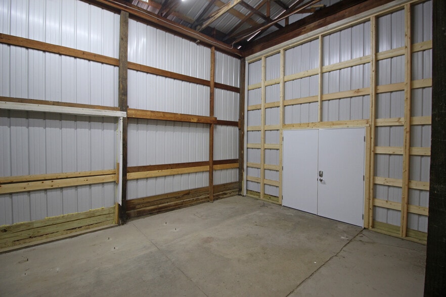 More Photos Of 309 Diamond Ave, Columbia City Industrial For Sale