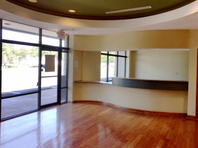 More Photos Of 1901 Montreal Rd, Tucker Flex For Sale