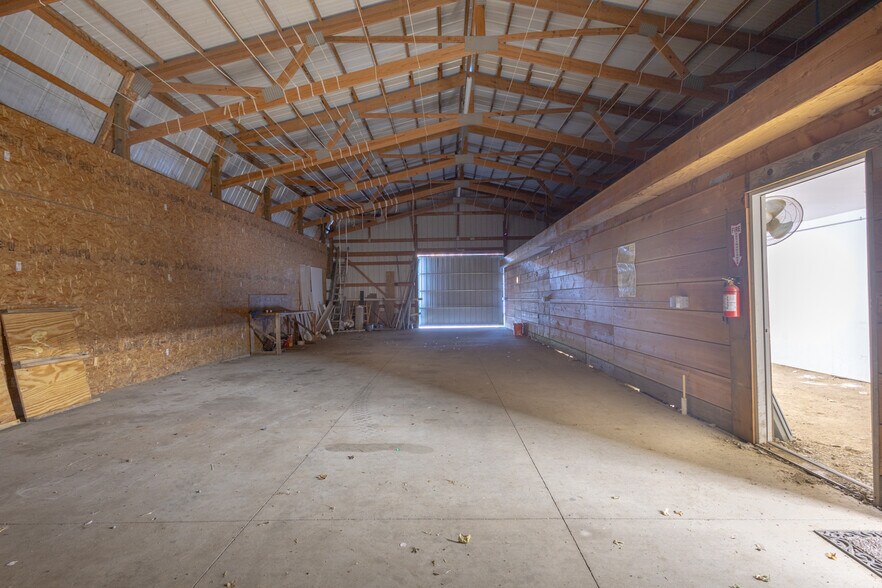 More Photos Of 3311 Rogue River Hwy, Gold Hill Specialty For Lease