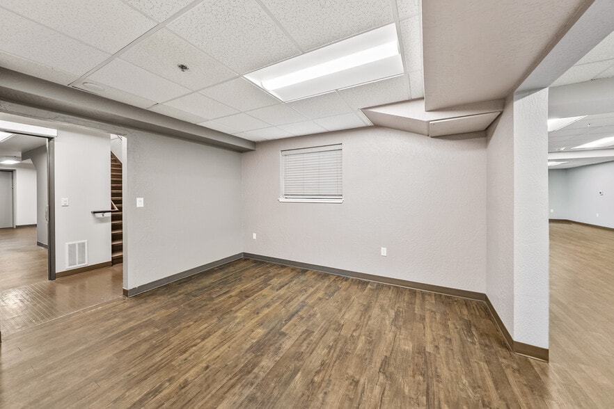 More Photos Of 2166 NW Vine St, Grants Pass Medical For Sale