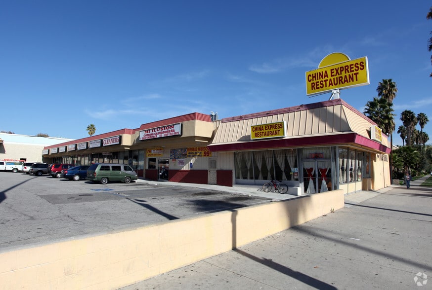 More Photos Of 20423-20445 Sherman Way, Winnetka Unknown For Lease