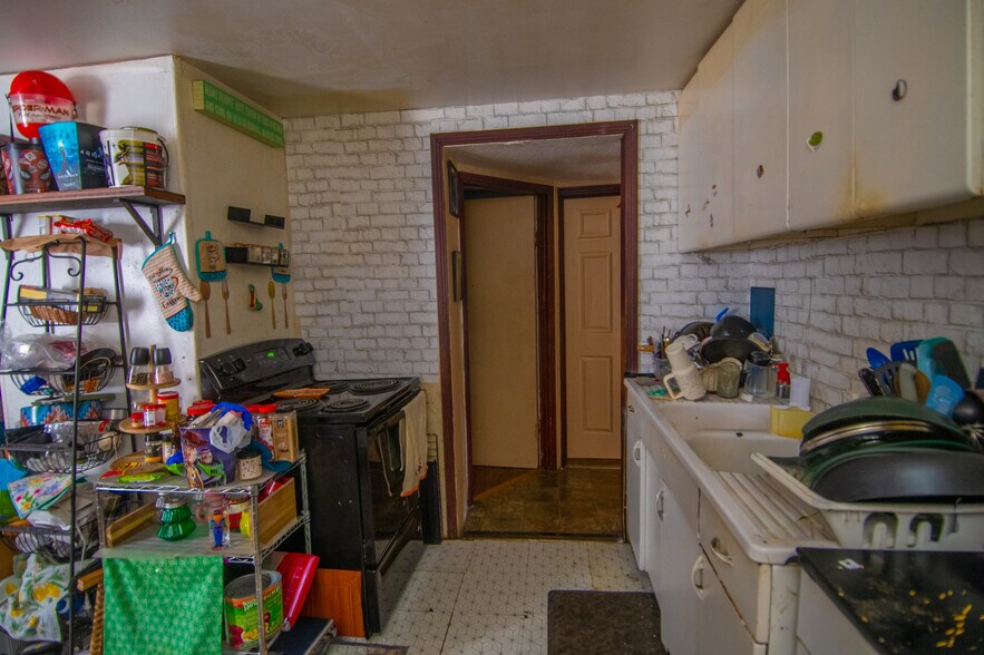 More Photos Of 54140 N Main St, Seligman Freestanding For Sale