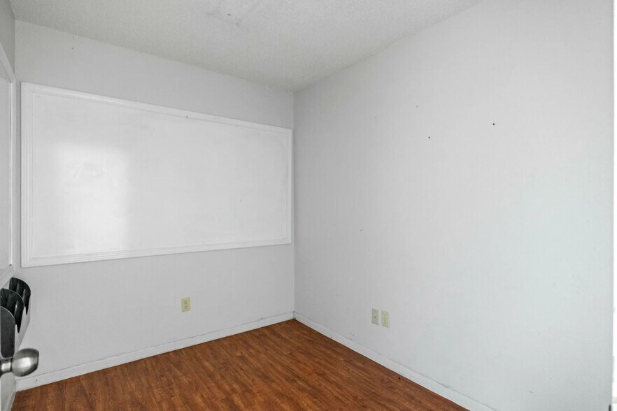 More Photos Of 42320 FM 3159, Canyon Lake Office For Lease