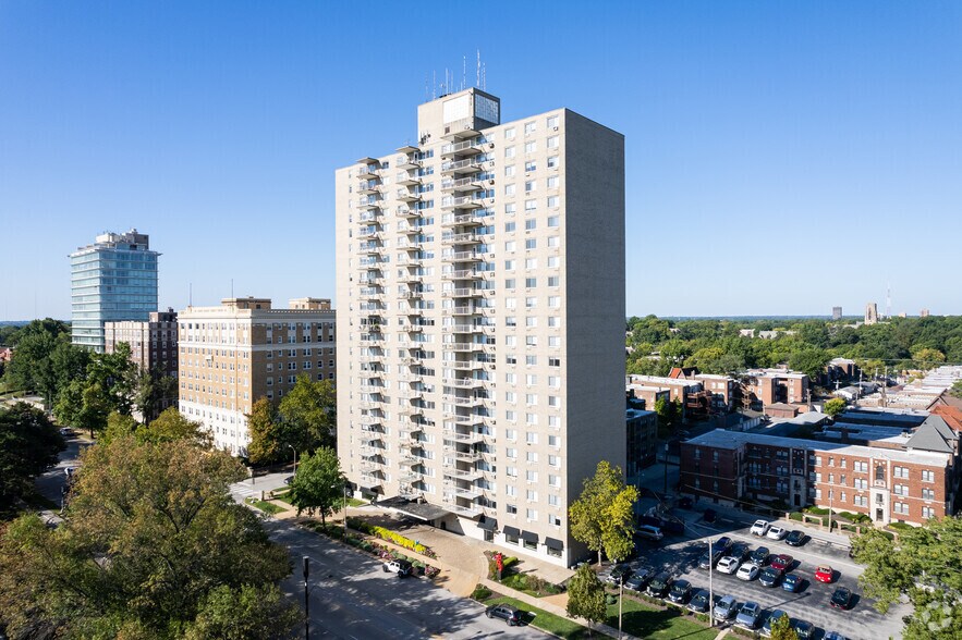 More Photos Of 665 S Skinker Blvd, Saint Louis Apartments For Lease