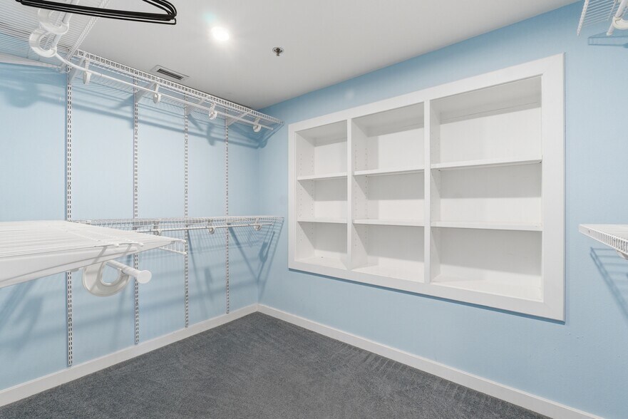 More Photos Of 8600 Airport Blvd, Leesburg Airplane Hangar For Sale
