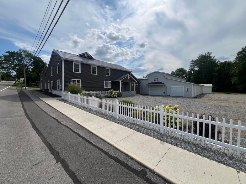 More Photos Of 380 S Main St, De Graff Light Manufacturing For Sale