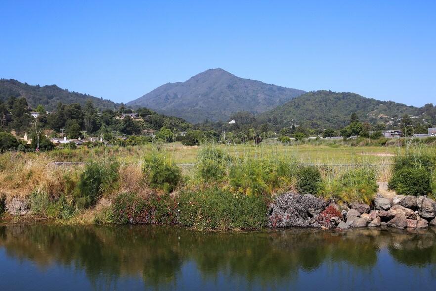 More Photos Of 500 Tamal Plz, Corte Madera Flex For Lease