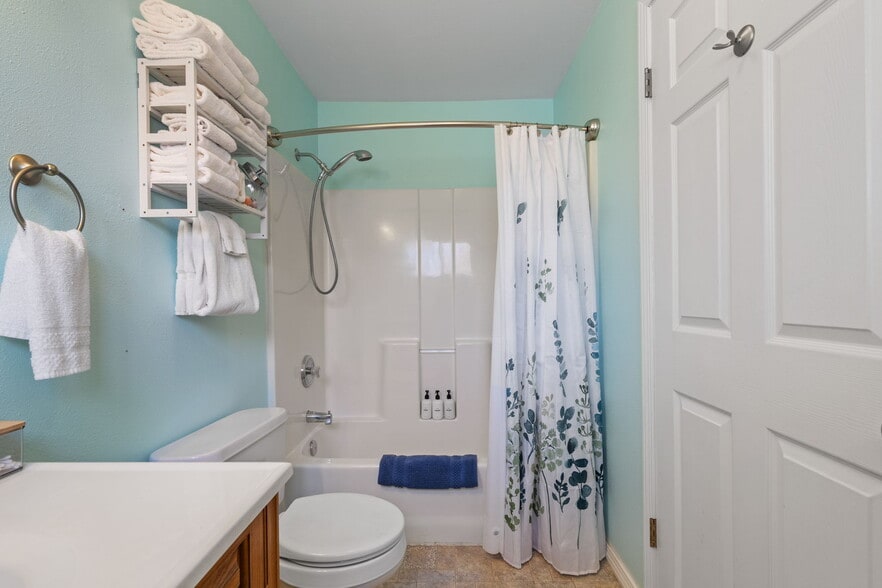 More Photos Of 259 S Pacific St, Rockaway Beach Specialty For Sale