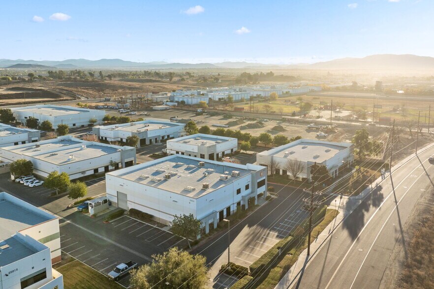 More Photos Of 25843 Jefferson Ave, Murrieta Light Distribution For Sale