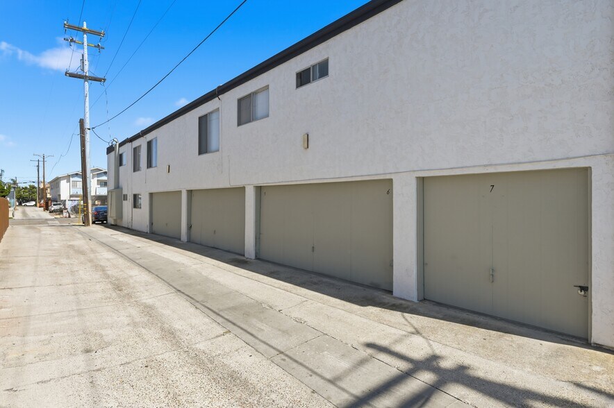 More Photos Of 4744 Hawley Blvd, San Diego Apartments For Sale