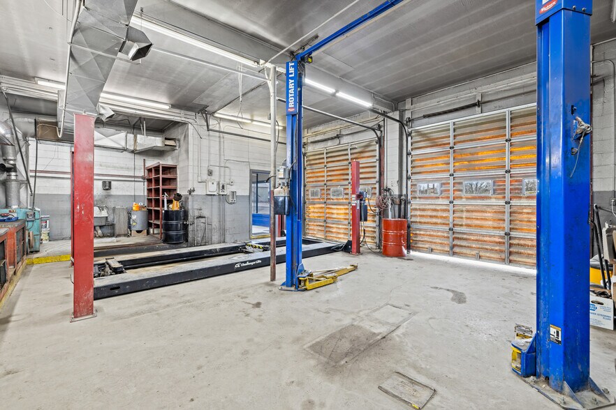 More Photos Of 16855 Oak St, Dillwyn Service For Sale