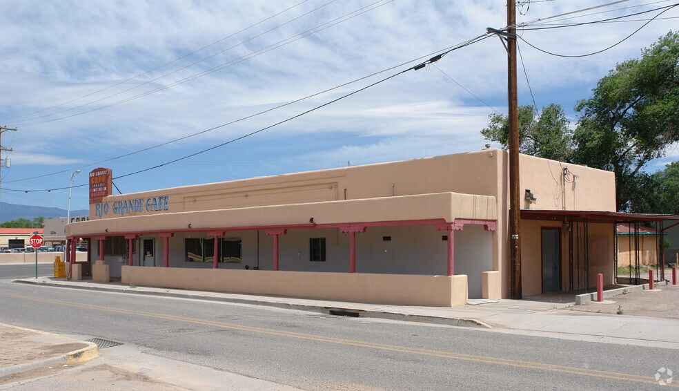 More Photos Of 100 Los Alamos Hwy, Espanola Restaurant For Sale