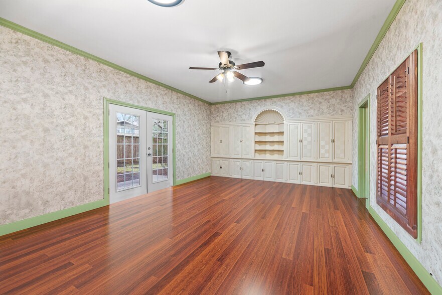 More Photos Of 1106 Avenue O, Huntsville Office Residential For Sale