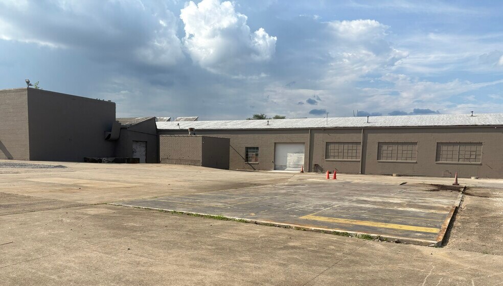 More Photos Of 1225 7th St, Columbus Manufacturing For Lease