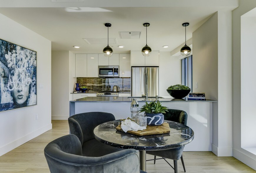 More Photos Of 1640 Broadway, Oakland Apartments For Lease