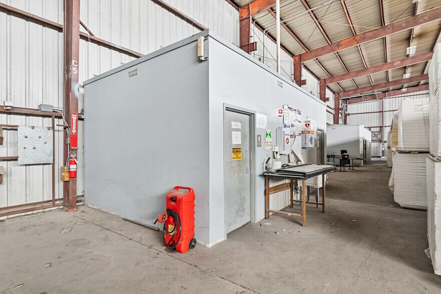 More Photos Of 6754-6758 Northwinds Dr, Houston Warehouse For Lease