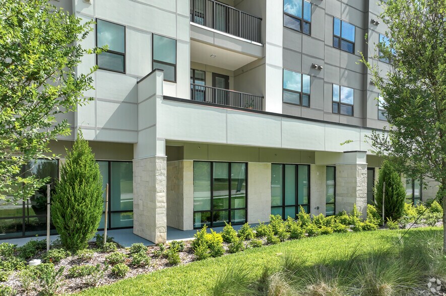 More Photos Of 2480 Cherry Laurel Dr, Sanford Apartments For Lease