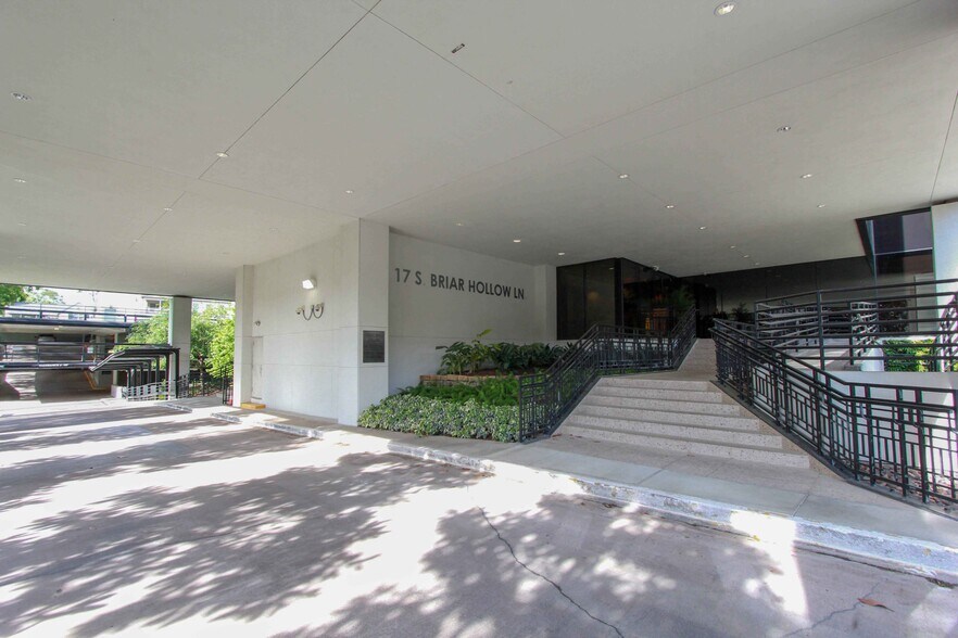 More Photos Of 17 S Briar Hollow Ln, Houston Office Residential For Lease