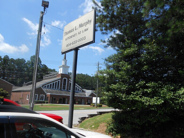 More Photos Of 3040 Briarcliff Rd, Atlanta Office For Sale
