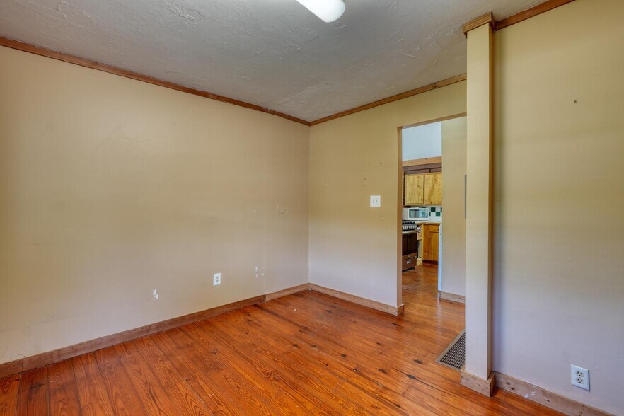 More Photos Of 23 & 60 Greenbriar Hwy, Blairsville Office For Sale