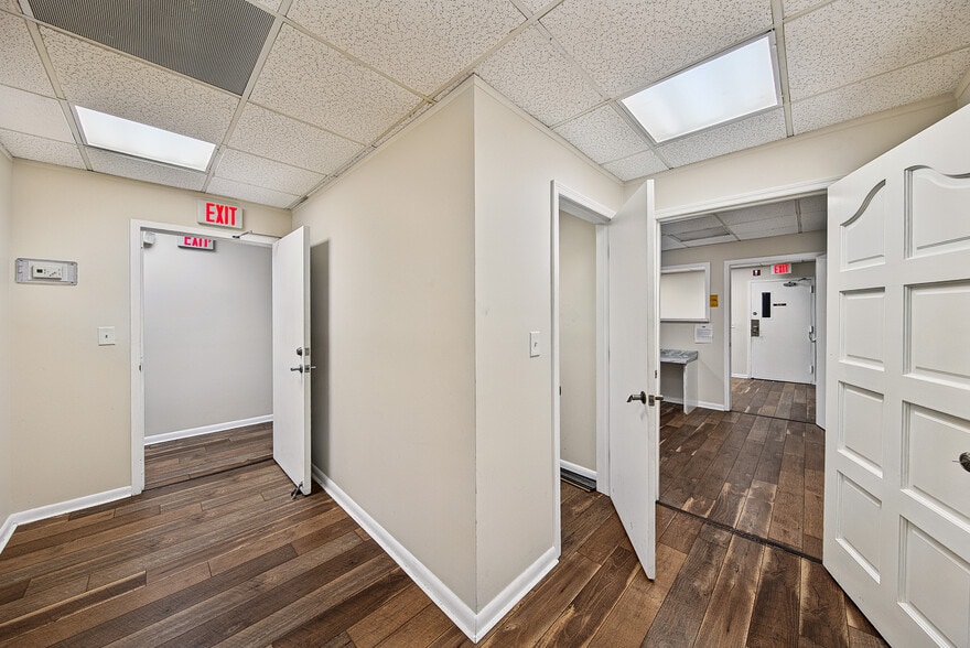 More Photos Of 3015 N Ocean Blvd, Fort Lauderdale Apartments For Sale