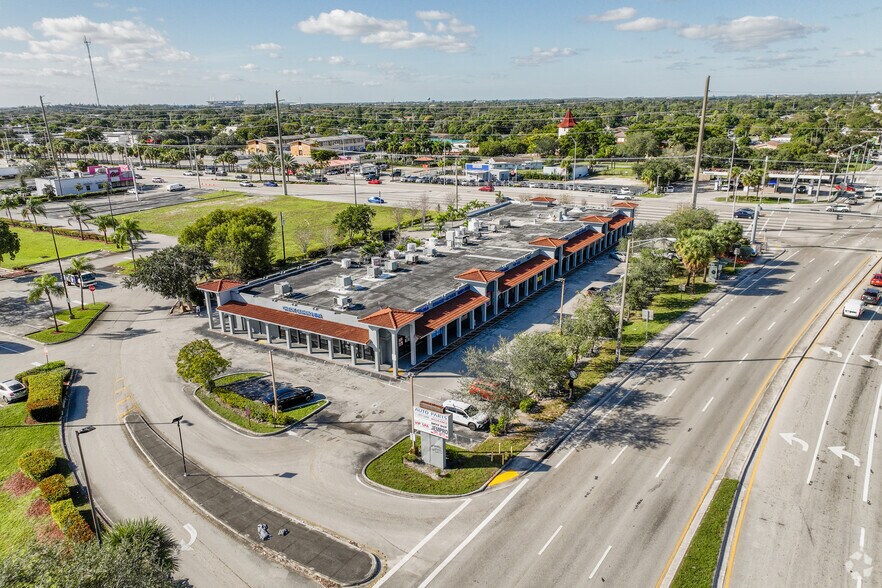 More Photos Of 5906-5972 Pembroke Rd, West Park Storefront For Lease