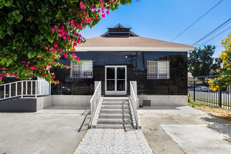 More Photos Of 964 E Jefferson Blvd, Los Angeles Apartments For Sale