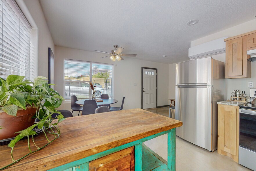 More Photos Of 615 Iron Ave SW, Albuquerque Apartments For Sale