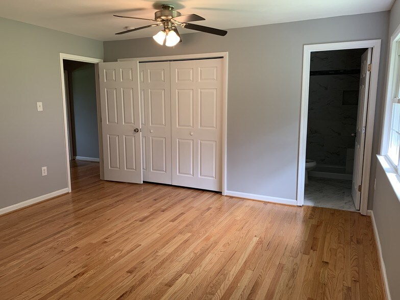 More Photos Of 9215 Baltimore National Pike, Middletown Specialty For Sale