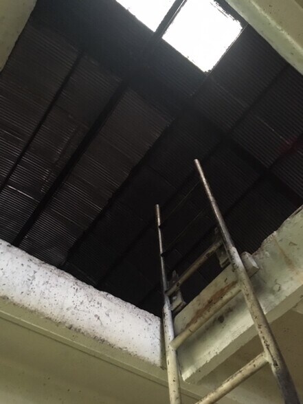 More Photos Of 175 W Main St, Amsterdam Auto Repair For Sale