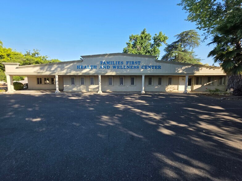 Primary Photo Of 466 Del Norte Ave, Yuba City Medical For Sale