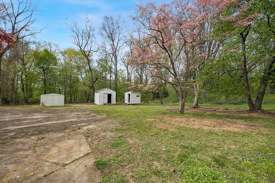 More Photos Of 102 Bristol Oxford Valley Rd, Langhorne Specialty For Lease