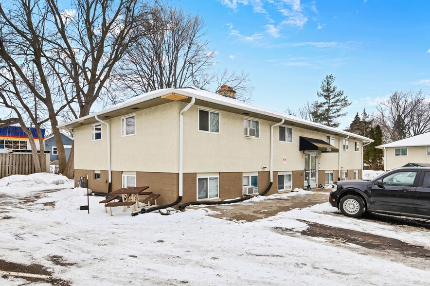 More Photos Of 2633 Division St N, North Saint Paul Apartments For Sale