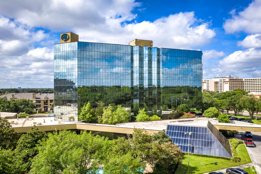 Primary Photo Of 9999 Westheimer Rd, Houston Hotel For Lease