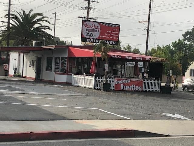 More Photos Of 4420 W Magnolia Blvd, Burbank Convenience Store For Lease