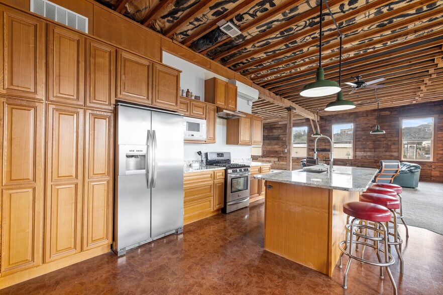 More Photos Of 1517 S Tacoma Way, Tacoma Warehouse For Sale