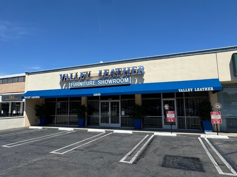 More Photos Of 15605 Ventura Blvd, Encino Unknown For Lease